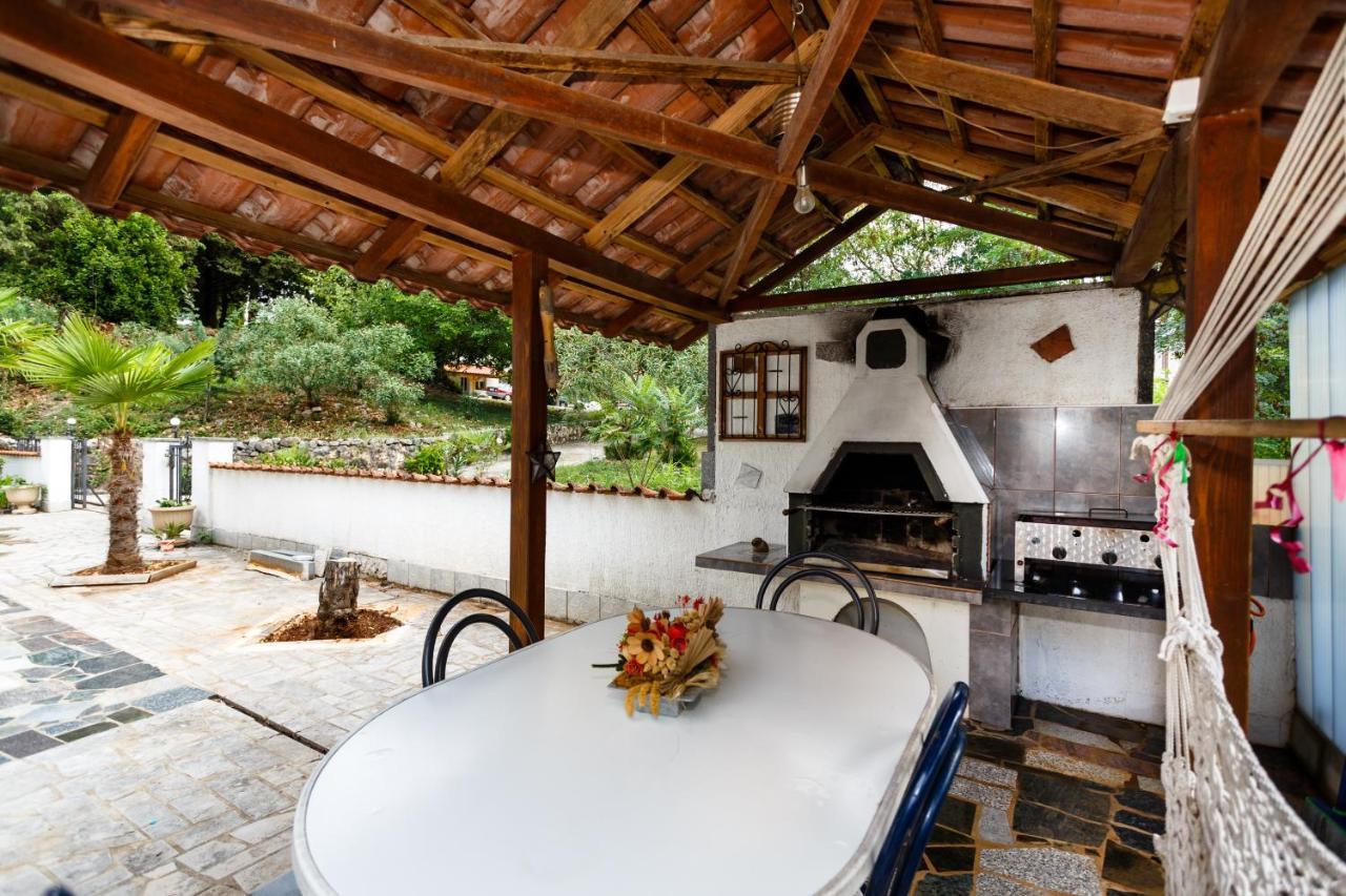 Apartmani Mili Malinska Luaran gambar
