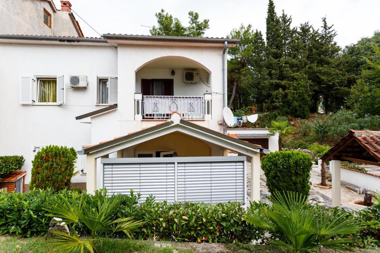 Apartmani Mili Malinska Luaran gambar