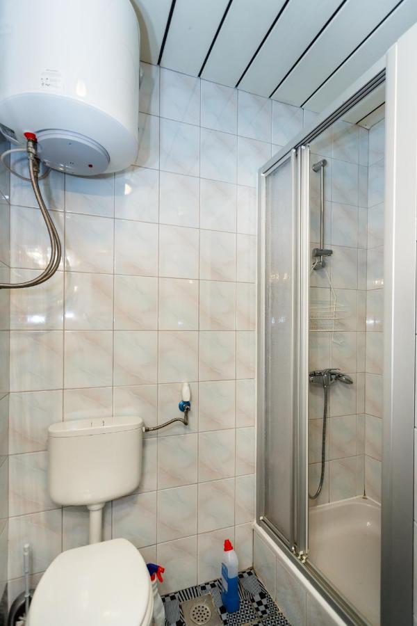 Apartmani Mili Malinska Luaran gambar