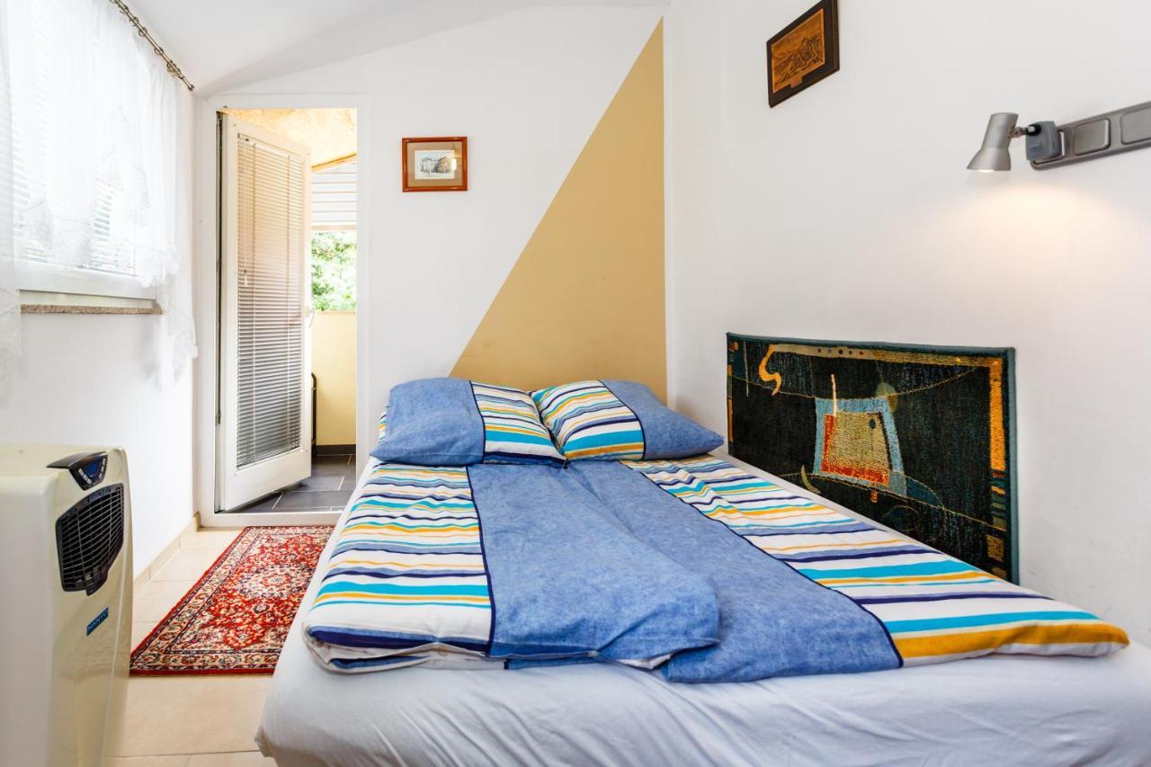 Apartmani Mili Malinska Luaran gambar