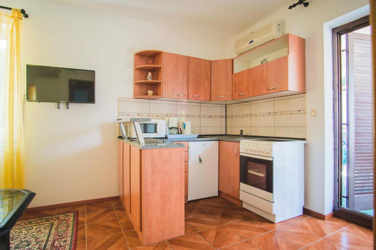 Apartmani Mili Malinska Luaran gambar