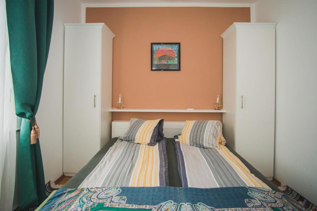 Apartmani Mili Malinska Luaran gambar